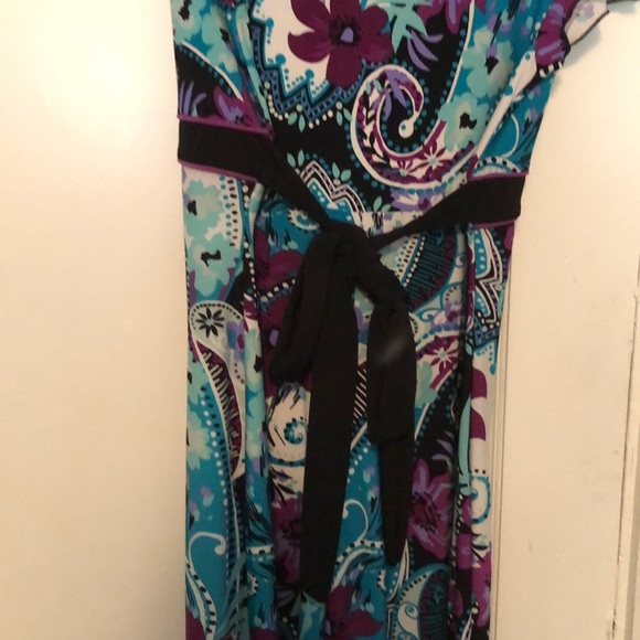 Blue Purple Black Dress with front purple broach - Picture 4 of 4